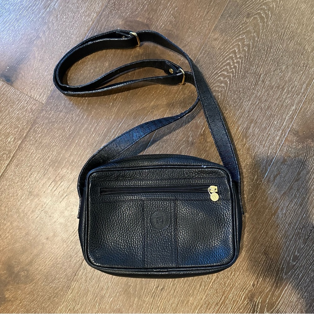 COPY - Vintage FENDI Purse 🖤